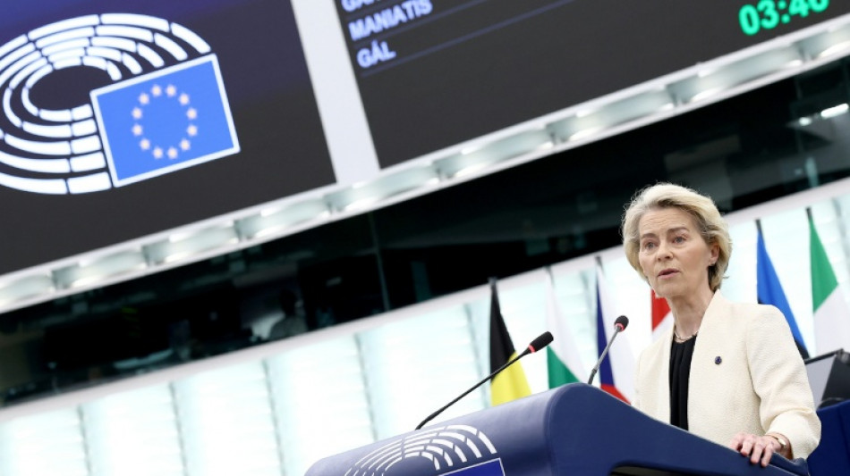 Mise en cause, von der Leyen dénonce les "vieilles recettes des extrémistes"