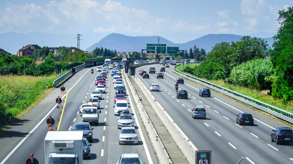 Ania, nel 2025 premi rc auto +3,6% con aumento costo sinistri