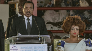 Cameroun: Paul Biya, au pouvoir depuis 1982, r&eacute;&eacute;lu pr&eacute;sident 