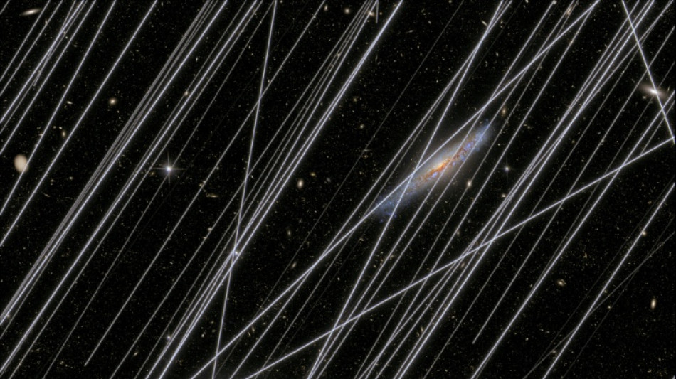 Proliferação de satélites ameaça observação do céu com telescópios