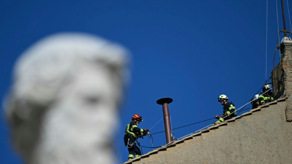 Election du pape: les travaux battent leur plein &agrave; la chapelle Sixtine