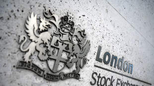 Borsa: l'Europa parte in tenuta, Londra +0,6%
