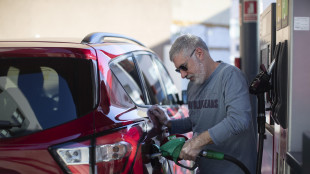 In Spagna via libera del governo a sconti 20 centesimi su carburante, tetto al gas
