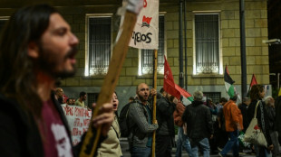 Mais de duas mil pessoas protestam em Atenas contra visita de Marco Rubio