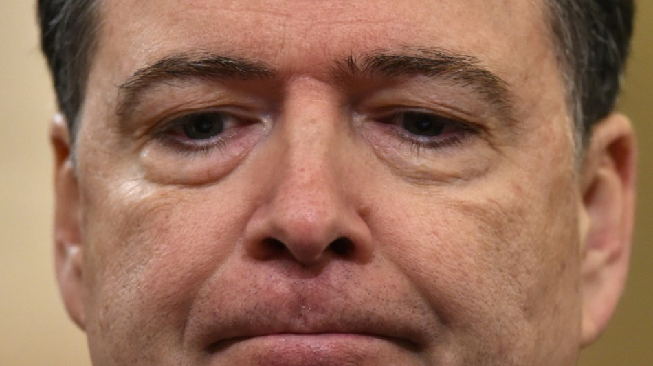 Crítico de Trump, ex-diretor do FBI James Comey é indiciado nos EUA