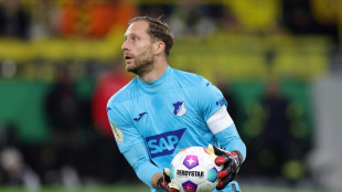 Baumann verl&auml;ngert bei der TSG - Knieverletzung bei Berisha
