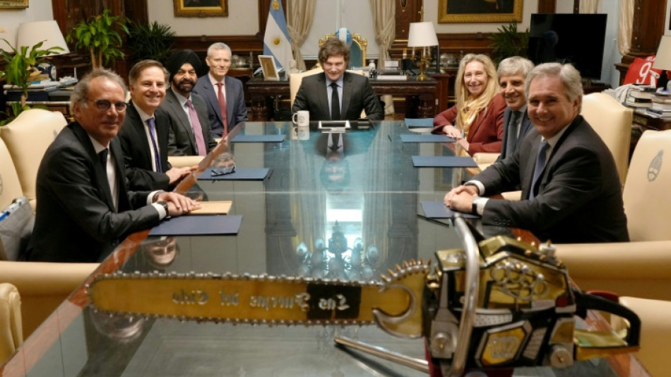 Milei viaja a EEUU a posible encuentro con Trump mientras negocia con el FMI