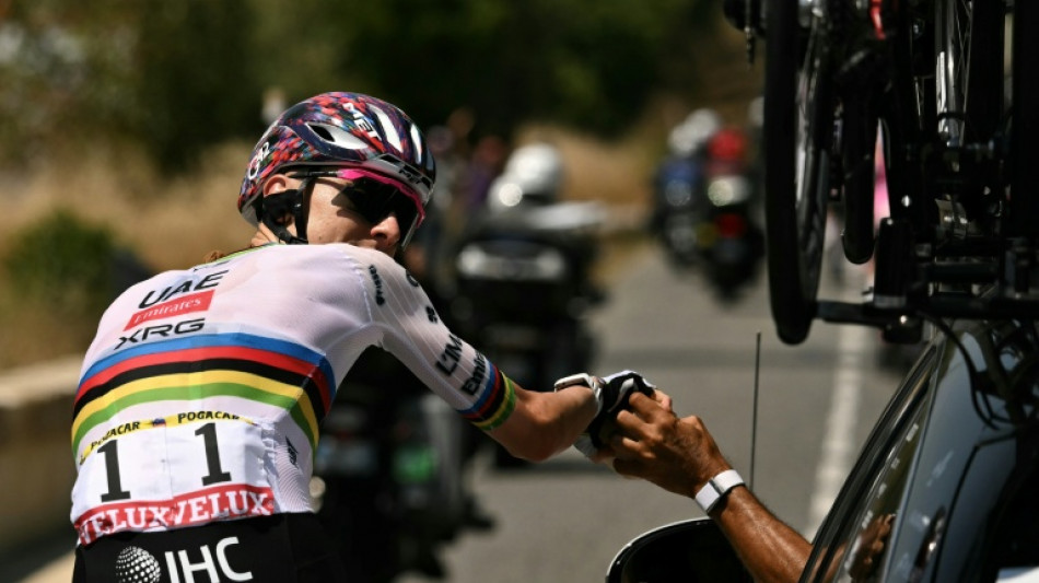 Tour de France yellow jersey protocol: 90 minutes of 'stress'