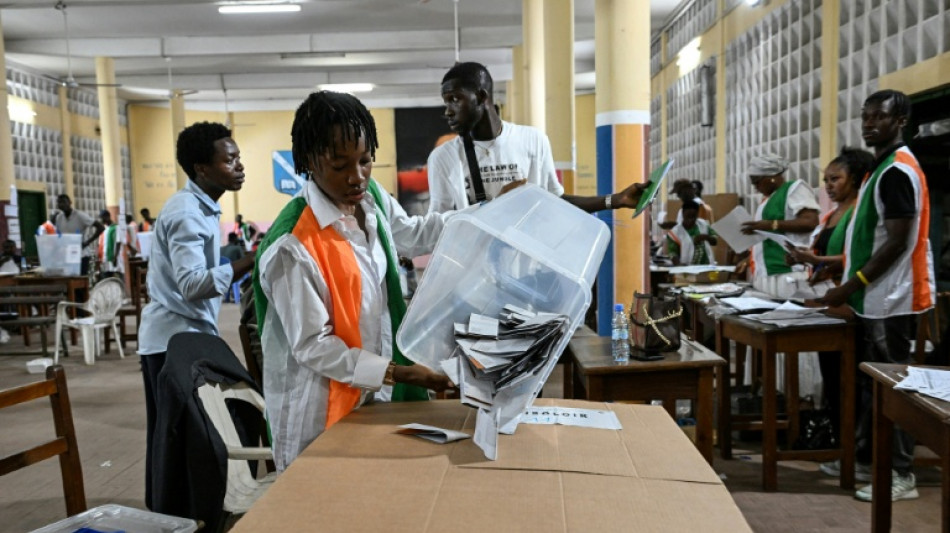 Pr&eacute;sidentielle ivoirienne: les premiers r&eacute;sultats tombent, scores &eacute;crasants pour Ouattara 