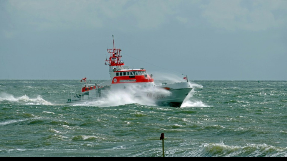 Fähre mit fast 150 Menschen an Bord läuft zwischen Hiddensee und Rügen auf Grund