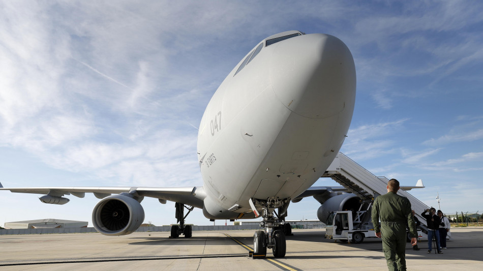 Fonti militari francesi, 'nessun limite ad aerei militari Usa