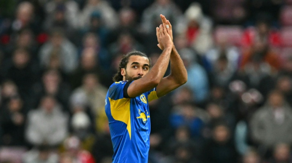 Calvert-Lewin stretches hot streak as Leeds hold Sunderland