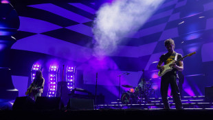 Tra passato e presente, gli Strokes fanno ballare Bologna