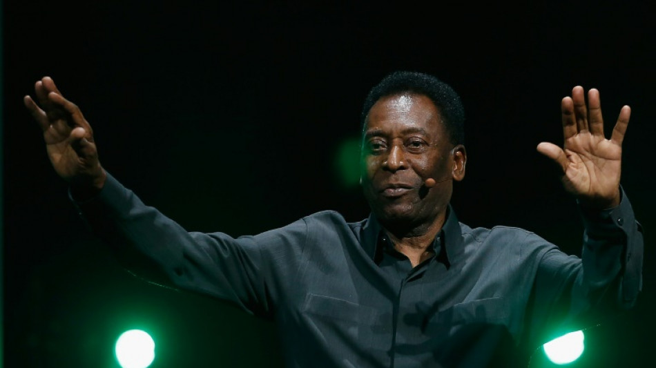 Pele has respiratory infection, but doing 'better': doctors
