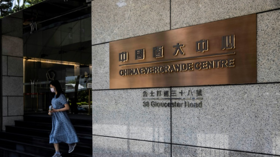 A&ccedil;&atilde;o do grupo imobili&aacute;rio chin&ecirc;s Evergrande desaba no dia de retorno &agrave; Bolsa