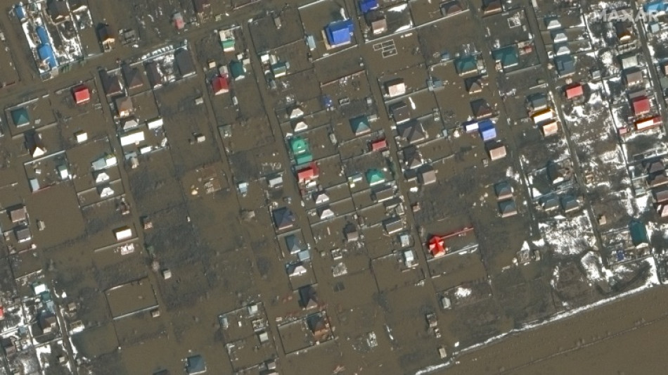 Inondations: situation "très tendue" en Russie, 100.000 personnes évacuées surtout au Kazakhstan