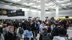 Haushaltsstreit: Trump k&uuml;ndigt Einsatz von ICE-Mitarbeitern an Flugh&auml;fen an