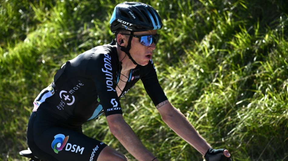 Tour de France: Bardet avance toujours masqu&eacute;