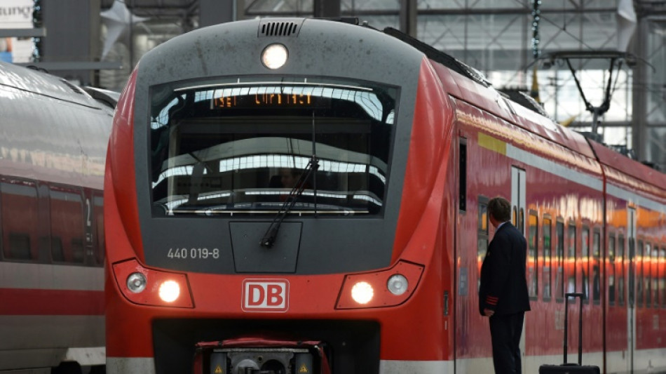 89-J&auml;hriger in Bayern an Bahn&uuml;bergang von Zug erfasst und get&ouml;tet