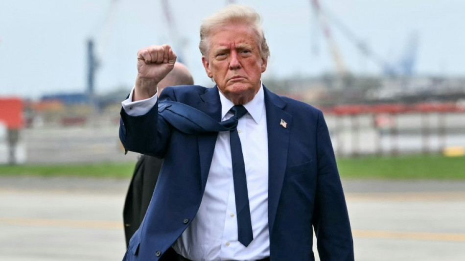 Trump exige que los barcos de EEUU tengan tr&aacute;nsito libre por los canales de Panam&aacute; y Suez