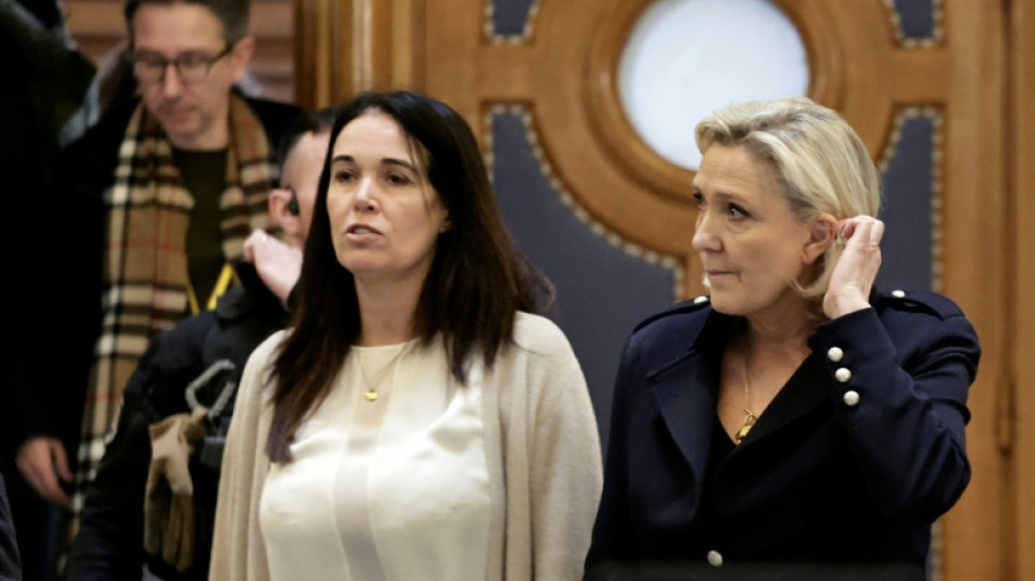 Au proc&egrave;s du RN, le travail inconditionnel de Catherine Griset "pour Marine Le Pen"