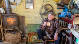 Uno de los últimos hojalateros itinerantes de Irlanda añora un estilo de vida perdido