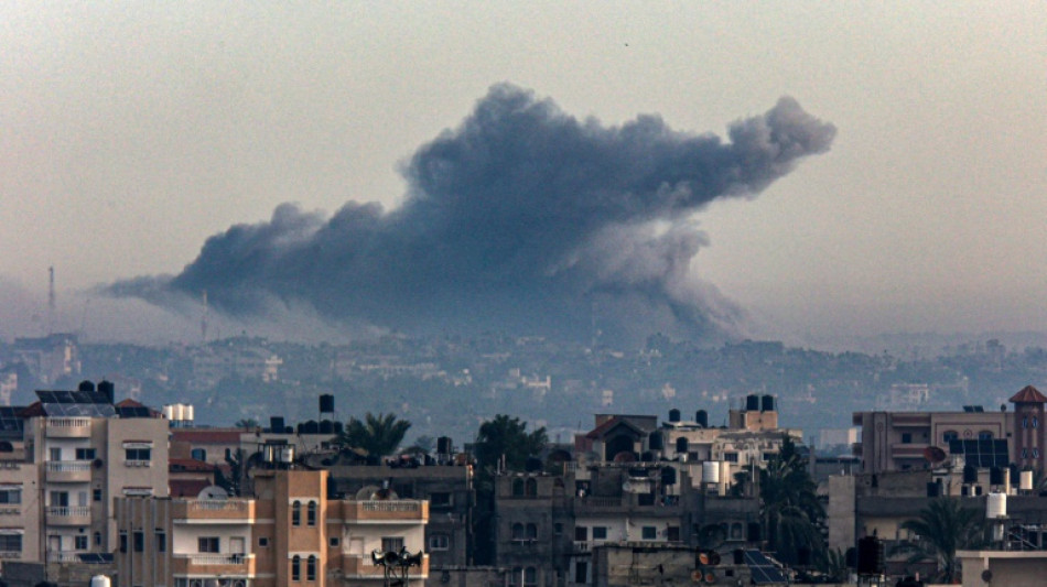 Israel continua bombardeando Gaza em meio a negocia&ccedil;&otilde;es de tr&eacute;gua