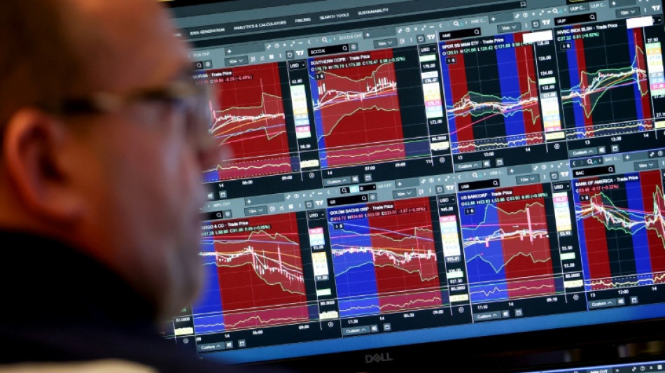 Wall Street ouvre en hausse, la tech poursuit son rebond   