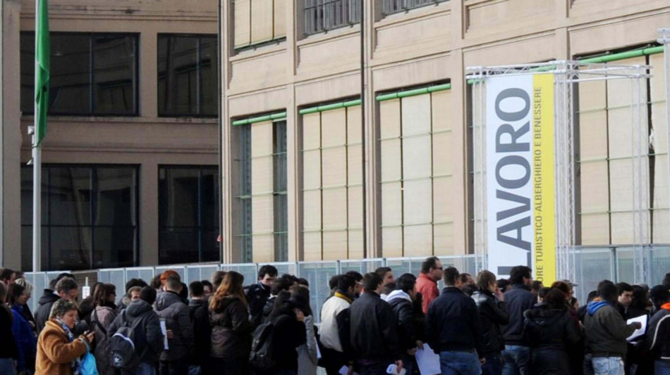 Istat, disoccupazione luglio scende al 6%, pi&ugrave; bassa da 2007