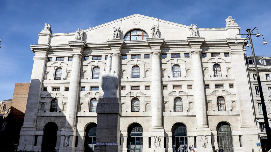 Borsa: Milano apre in leggero rialzo, Ftse Mib +0,41%