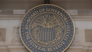 Fed mant&eacute;m juros inalterados e antecipa cortes em 2024