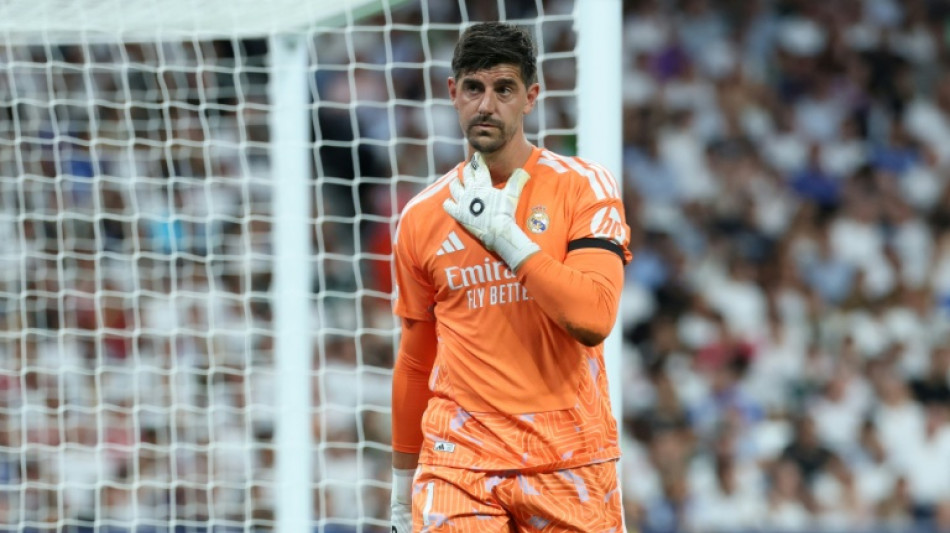 El arquero del Real Madrid Courtois es baja para el cl&aacute;sico
