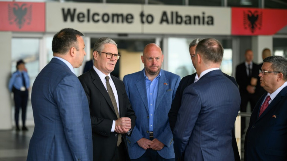 HRW insta a la UE y al Reino Unido a no tratar a los Balcanes como un "almac&eacute;n de migrantes"