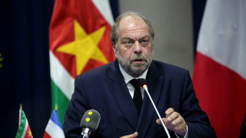 Ordenan juzgar al ministro de Justicia franc&eacute;s por conflicto de intereses