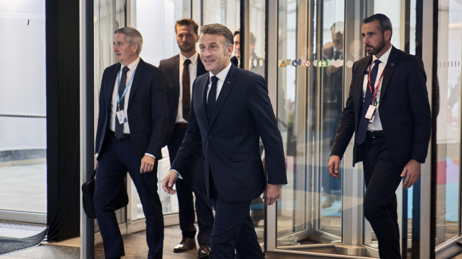 Macron, 'agiremo per contrastare la flotta ombra russa'