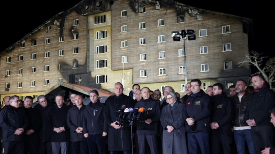 La Turquie en deuil apr&egrave;s l'incendie meurtrier dans un h&ocirc;tel d'altitude