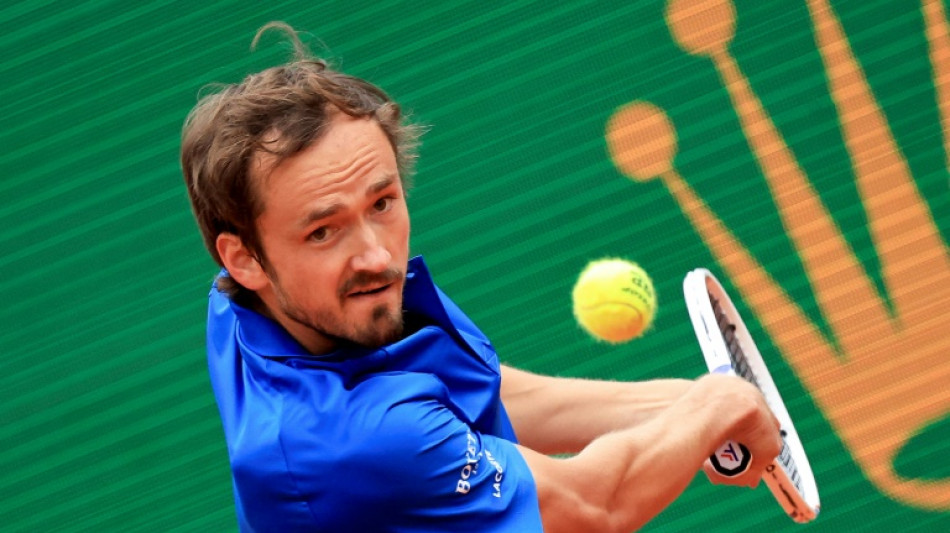 Medvedev battles past Khachanov at Monte Carlo