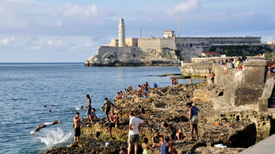 Cuba condena a un trovador por "abuso lascivo" tras unas denuncias p&uacute;blicas m&aacute;sivas