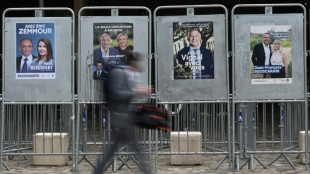 La France de nouveau aux urnes pour le premier tour des l&eacute;gislatives