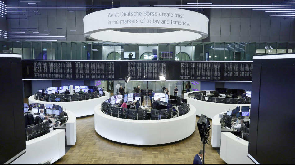 Borsa: l'Europa apre cauta in attesa delle banche centrali