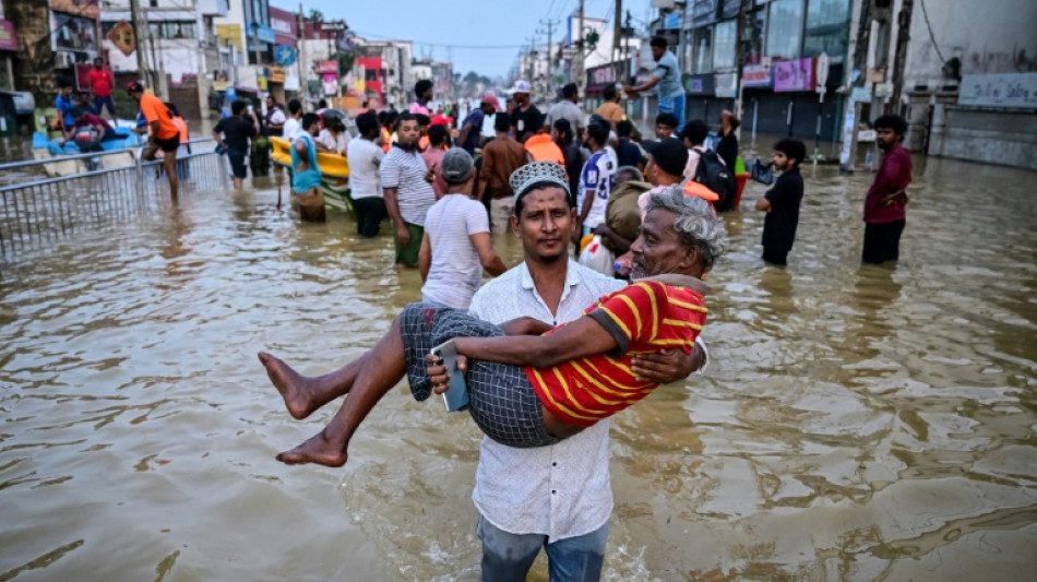 Asia floods death toll tops 1,160 as troops aid survivors