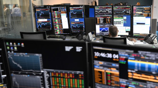 Borsa: Milano chiude in calo con le banche, scivola Prysmian