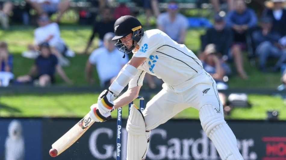 Mitchell and Tickner lead New Zealand fightback against Sri Lanka