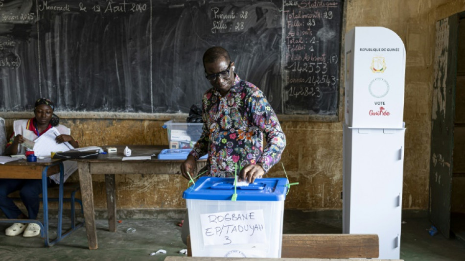 Vorl&auml;ufige offizielle Ergebnisse: Mehrheit in Guinea stimmt f&uuml;r neue Verfassung