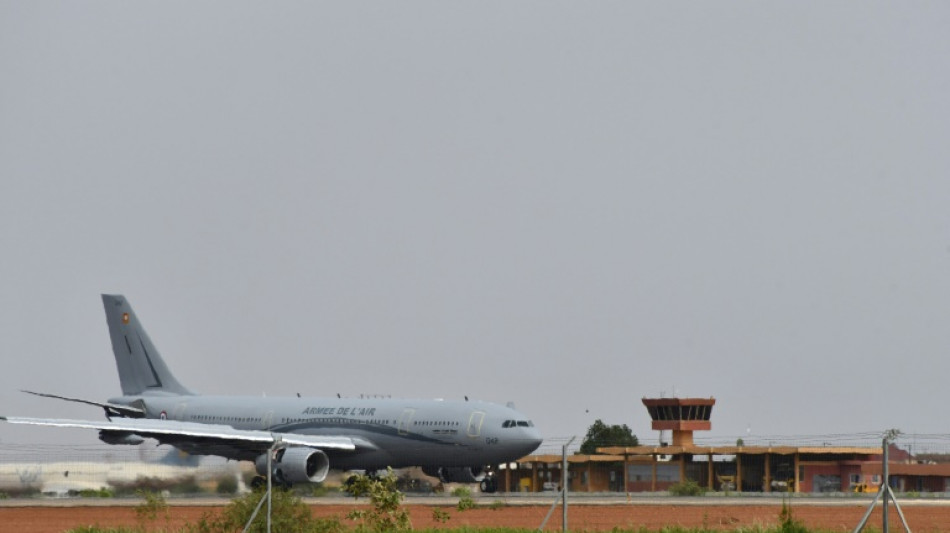 Nach Militärputsch: Erster französischer Evakuierungsflug im Niger gestartet