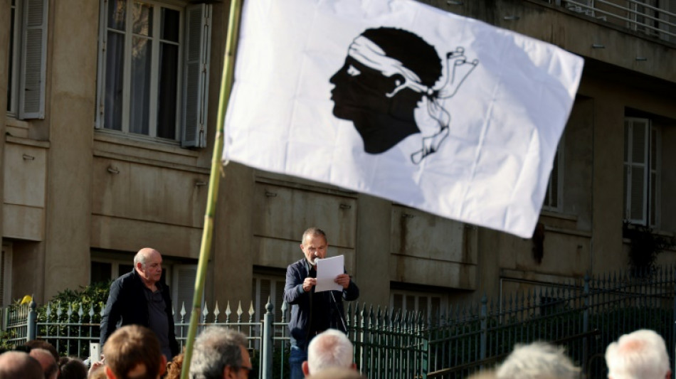 A Ajaccio, les "vivants" manifestent pour dire "non" &agrave; la mafia