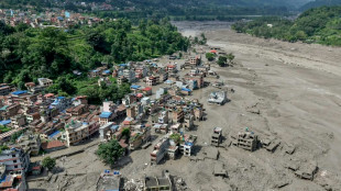 Casi 400 muertos y m&aacute;s de 1.400 desaparecidos tras los deslaves entre Nepal y el T&iacute;bet