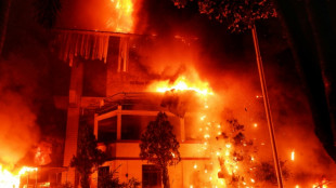 Protestos contra brutalidade policial na Indonésia deixam 3 mortos e causam suspensão do TikTok
