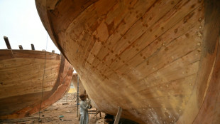 Au Pakistan, des artisans maintiennent &agrave; flot la construction manuelle de bateaux de p&ecirc;che