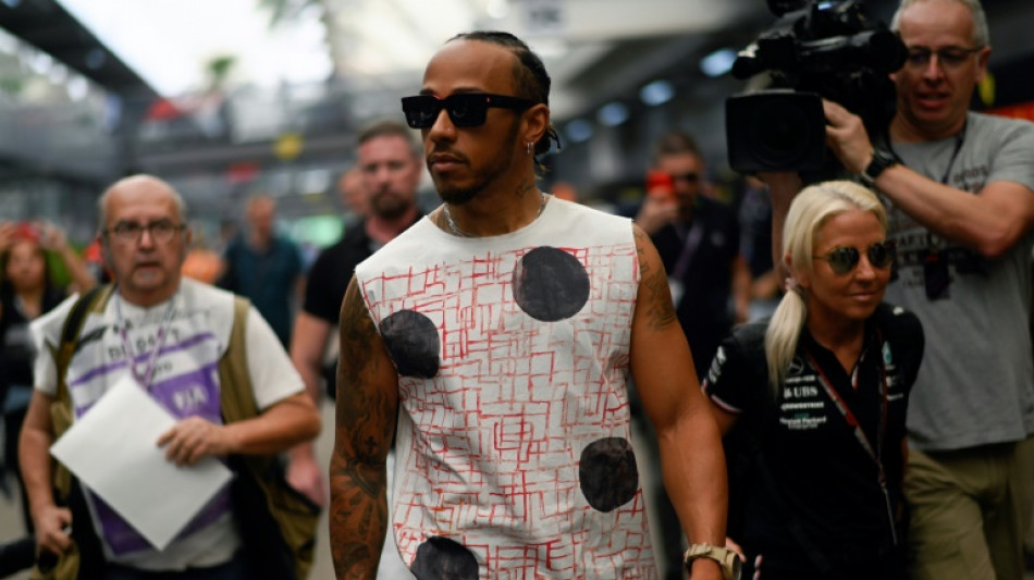 Hamilton wants to beat Ferrari to earn factory staff bonuses        